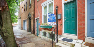 Beautiful 2 Bedroom, 2 Bathroom Historical Row Home Gallery 14