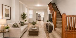 3-Bedroom Harrowgate Townhouse with Large Backyard 3-Bedroom Harrowgate Townhouse with Large Backyard Gallery 1