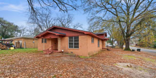 1522 North Ross Avenue Gallery 1