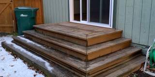 AVAILABLE NOW!! West side - 2 Bdrm, 1 Bath Gallery 23