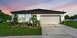 Newer built 3 bed 2 bath home Gallery 1