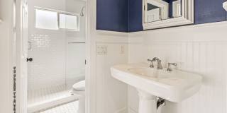 Spacious 3 Bed / 3 Bath Ocean Beach Townhome with Private Patio & Garage - Available NOW Gallery 14
