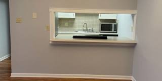 2 bed, 2 bath South Columbia Gallery 17