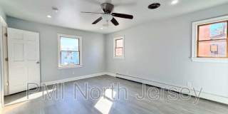 227 Washington Ave Gallery 18