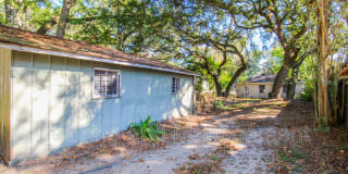 2104 Maybank Highway Gallery 13