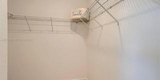 450 NE 12th St Gallery 19