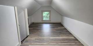 Beautifully Update 4 Bedroom House For Rent in Firestone Park Gallery 24