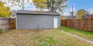 512 Troy St. Gallery 29