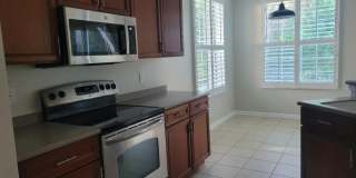 820 LANTERN WAY Gallery 19