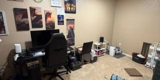 Fantastic!  Light and Bright!  1 bed + loft - 1 bath Gallery 27