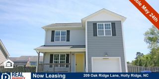 3 BD/2.5 BA Home with Fenced Yard & Attached Garage Gallery 1