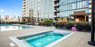 250 W Spring Street Gallery 25