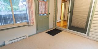 Spacious 4BR Bungalow: Historic Old Southwest w/ Screened Porch & Car Port Gallery 28