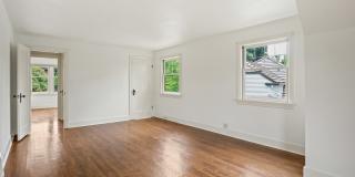 4208 51st Ave NE 4208 51st Ave NE Gallery 21