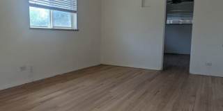 SUPER CUTE 1 BDRM IN DUPLEX HOME IN SLOAN'S LAKE AREA! GARAGE AND FENCED YARD! Gallery 9