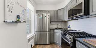 250 N Broadway Gallery 9