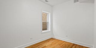3934 N Sawyer Avenue Gallery 14