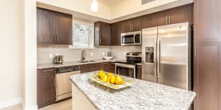 Metropolitan Gallery 17