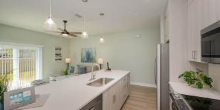 900 PADDLEBOARD CT TOWNHOUSE IN HEART OF MELBOURNE Gallery 11