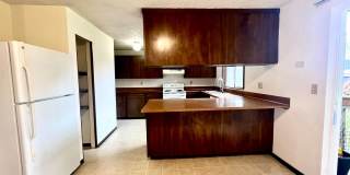 Upper-Floor Unit in Fourplex near Tacoma Mall Upper-Floor Unit in Fourplex near Tacoma Mall Gallery 5