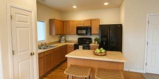 Centrally Located Townhouse Available! Gallery 5