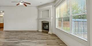 Marvelous 3 Bedroom House In Mill Creek Manor! Gallery 7