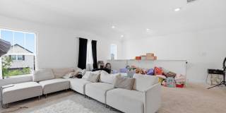 1728 Pegasus Drive Gallery 21