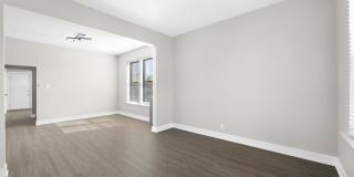722 S Racine Gallery 25