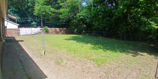 Charming 3 bedroom home - Open To Section 8 Gallery 4