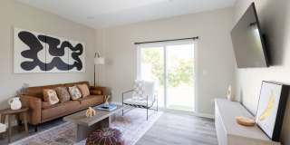 Spacious turfed yard! Gallery 5