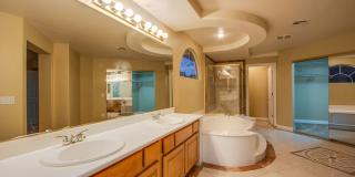 Beautiful 5 bedroom 4.5 bath home with large basement in gated community! Gallery 32