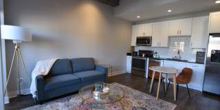 3833 N Broadway Gallery 69