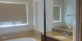 3 Bedroom Townhome in Sterling, with a large complete loft on top floor Gallery 18