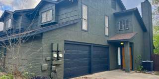 Renovated 2 Bedroom Duplex with Garage Near Airport and North Star Mall Gallery 4