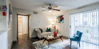 The Huxley at Medical Center Gallery 30