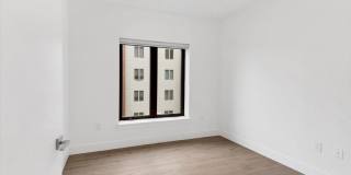 645 N MACQUESTEN PARKWAY Gallery 10