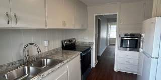 Foster Village - Available Now!  4 bedroom/ 2.5 bathrooms / 3+ parking Gallery 1