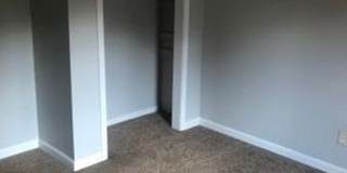 SPACIOUS 3 bed/2 bath with fenced yard and large deck! Gallery 5
