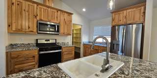 Newer Construction Close to Downtown Grants Pass Gallery 5