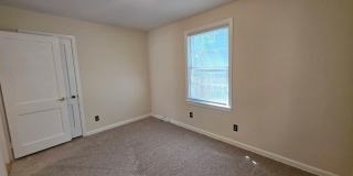 35 Kennington Dr Gallery 20