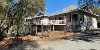 Beautiful Home Located In Lambert Lake Estates! Gallery 1