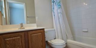 An Amazing NW Home! Over 3300 sq ft w/ pool & spa! Must see! Gallery 42