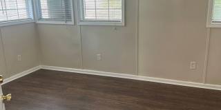 Large 5 Bedroom House in North Campus! Gallery 28