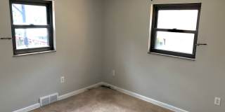 Perfectly Located 3 Bedroom W/ 2 Full Bathroom Home In Heart of North Allegheny School District Gallery 5