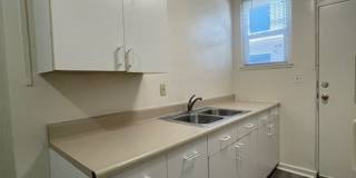 Quaint Studio, Freshly Painted, with modern fixtures, with front and back entrance, Gallery 6