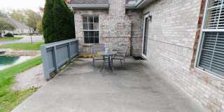 Near Local Shops and Restaurants Gallery 26