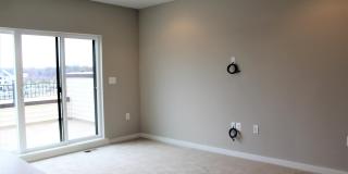 23016 LAVALLETTE Square Gallery 25