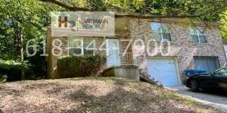Two Bedroom 1.5 Bath Duplex with Modern Kitchen and Garage! Gallery 1