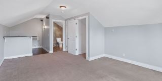 OAKLEY - Stunning executive tudor Gallery 41