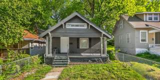 Charming 4-Bedroom Home Minutes from the Plaza & Brookside Gallery 1
